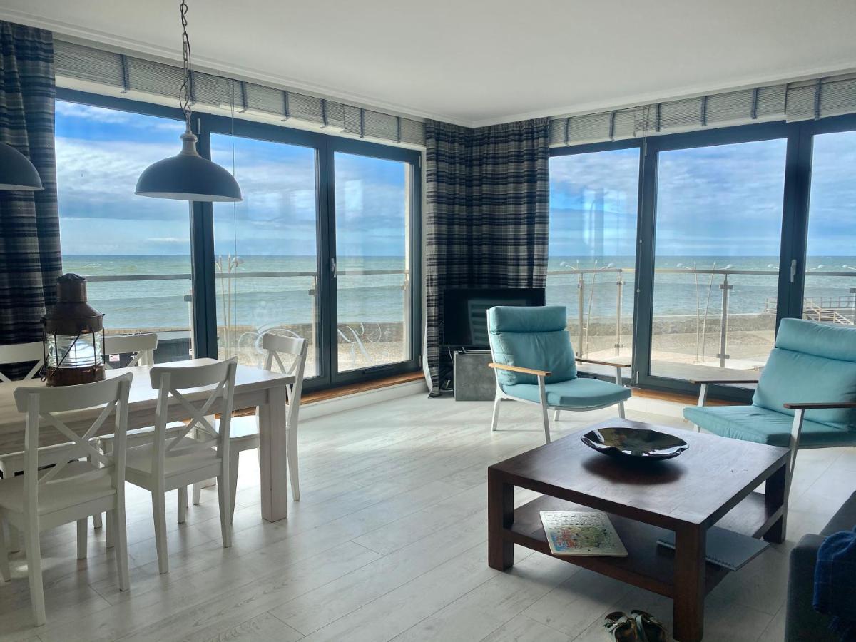 Apartament Blekitny Przy Latarni Ujście-Darłowskie Exteriör bild