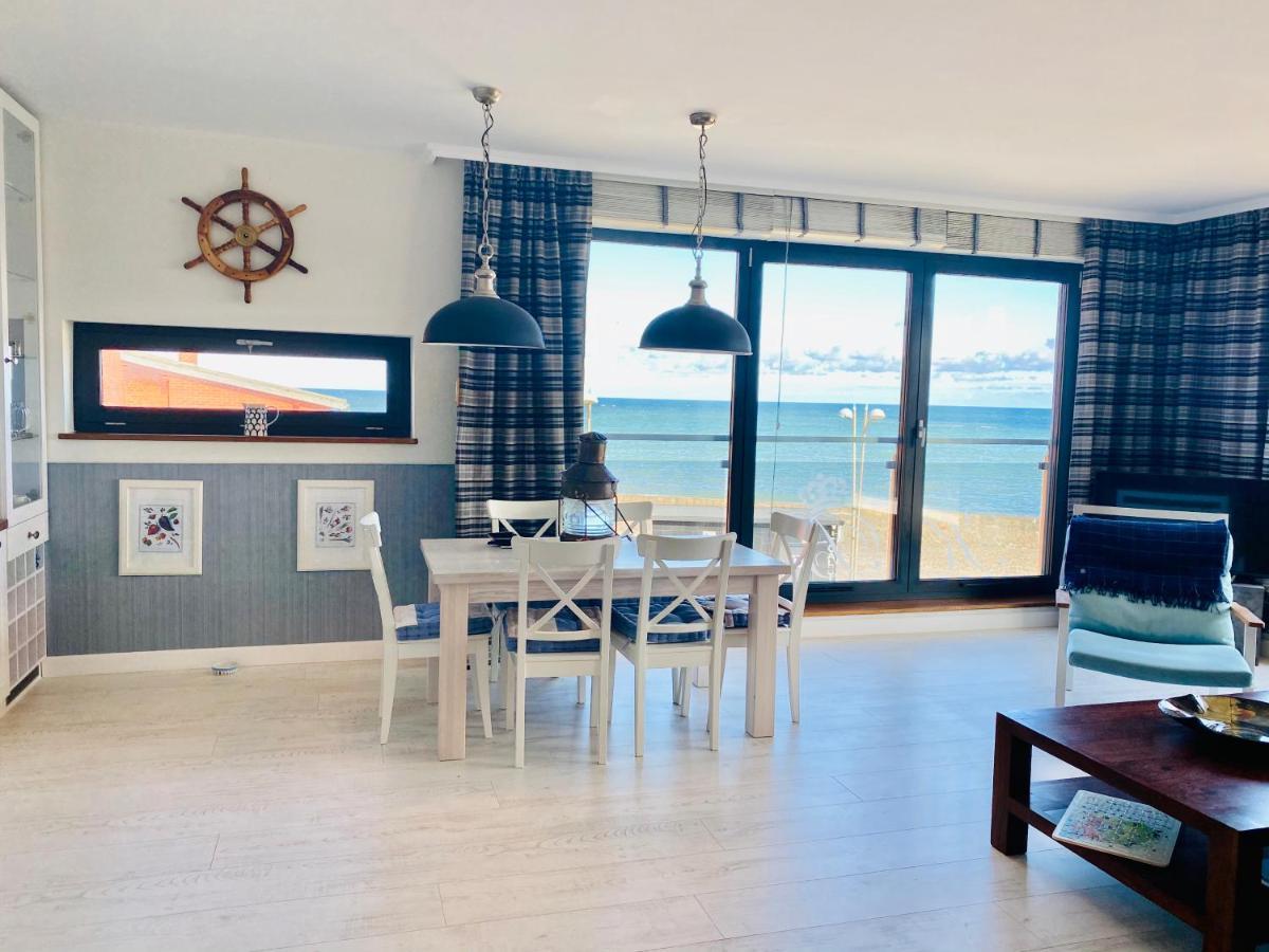 Apartament Blekitny Przy Latarni Ujście-Darłowskie Exteriör bild
