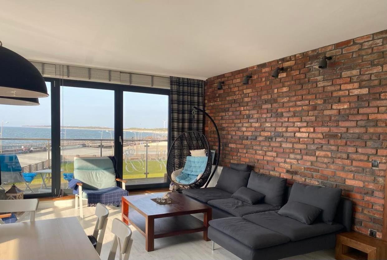Apartament Blekitny Przy Latarni Ujście-Darłowskie Exteriör bild